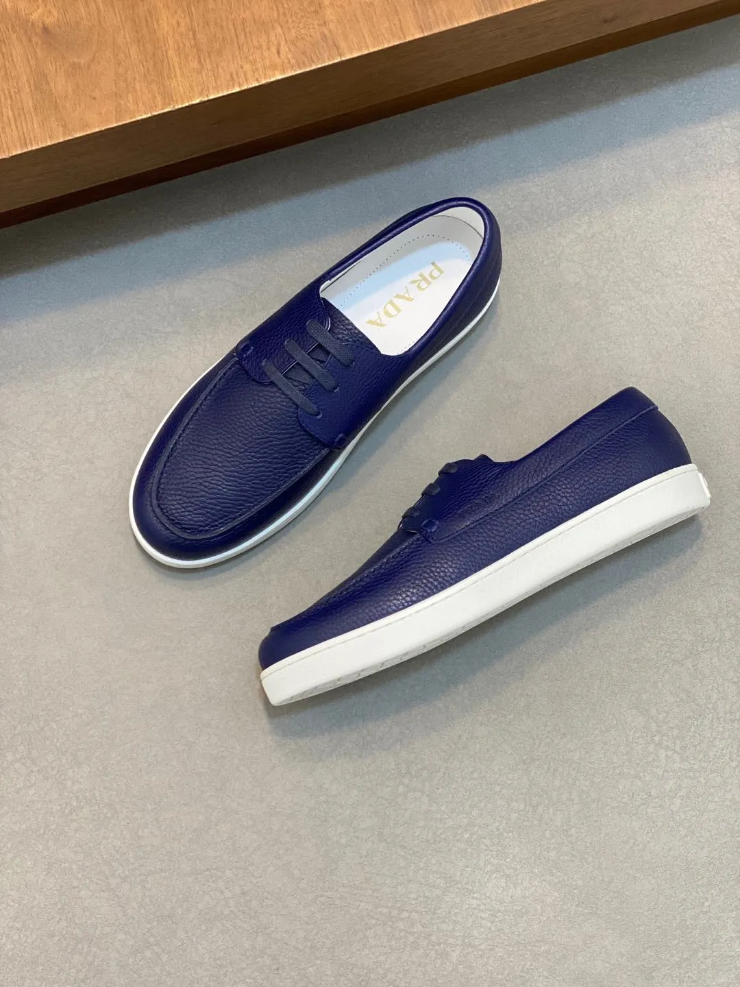 Men's shoes 💰700 [PRADA] Men's shoes are on sale at the counter, sold in Guangzhou, synchronized with the official website, 1 high-quality shipment ✔️ Original cowhide + cowhide lining, 1🆚1 replica, original sole, 38-45 (38.45 custom-made, non-refundable)